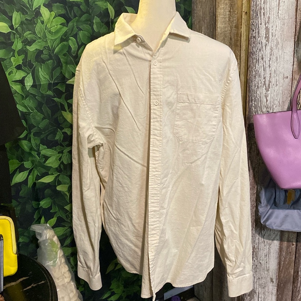 Men’s cotton linen blend button up. EUC- like new